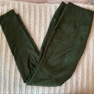 Army green Fabletics leggings